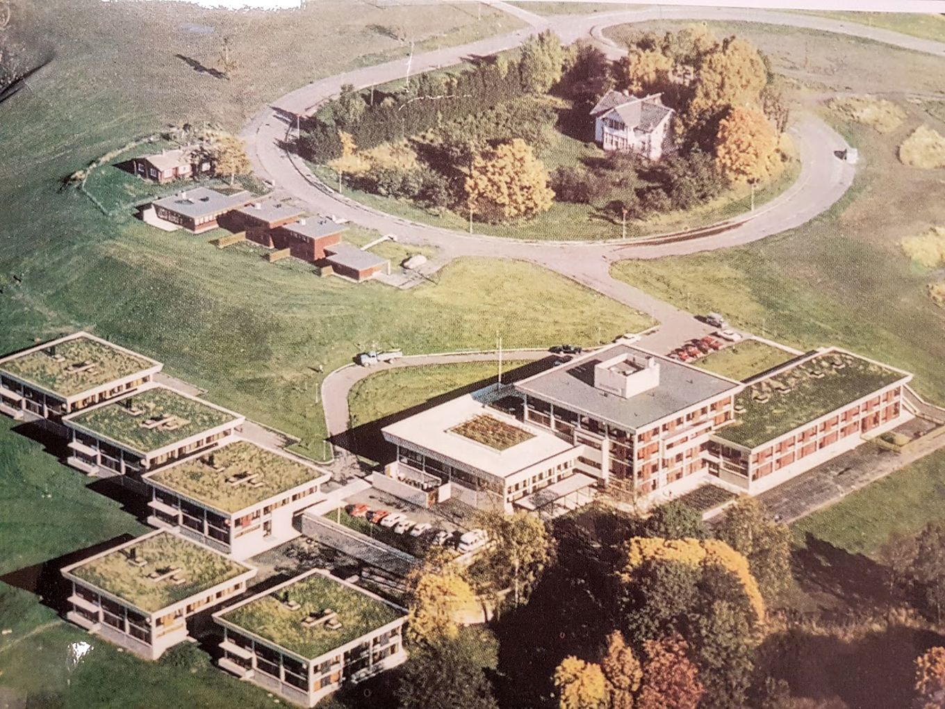 Bilde av skolen fra 1967/68 Bilde av skolen fra 1967/68